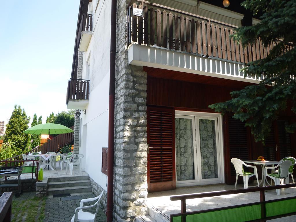 Oleander Holiday House Шиофок Экстерьер фото