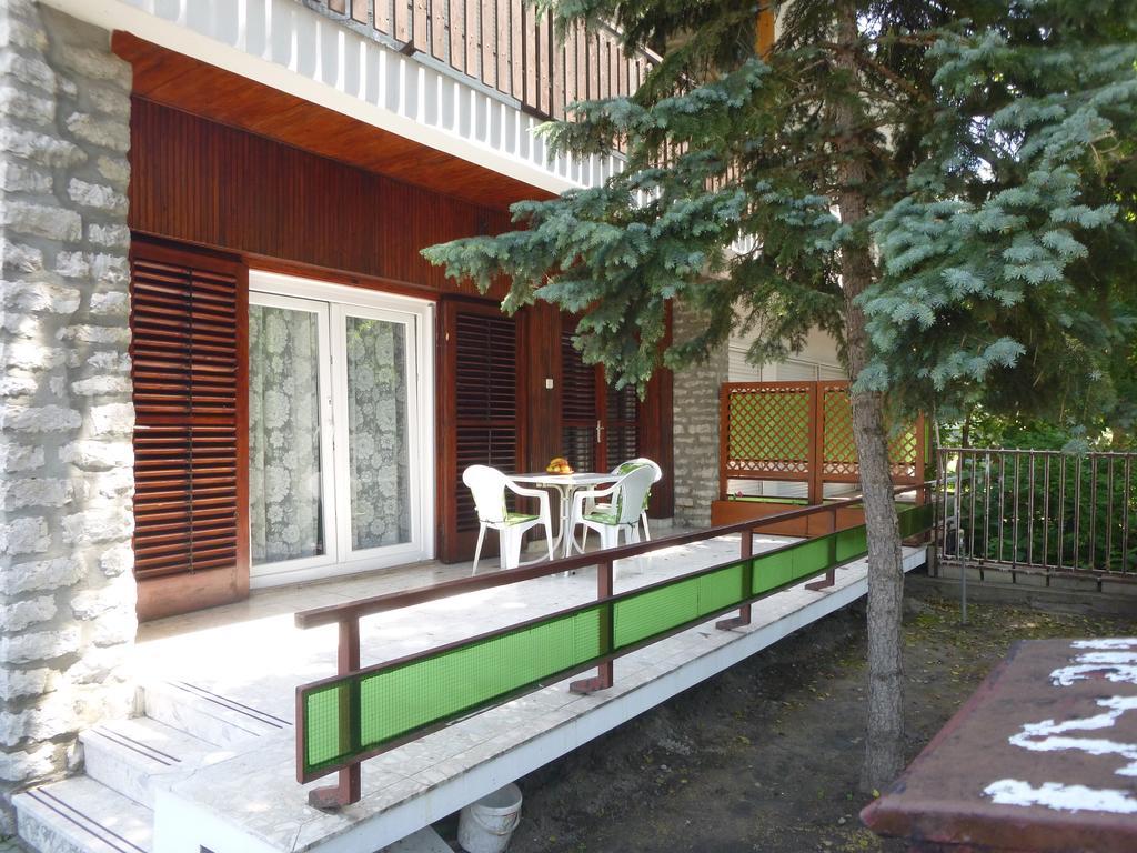 Oleander Holiday House Шиофок Экстерьер фото